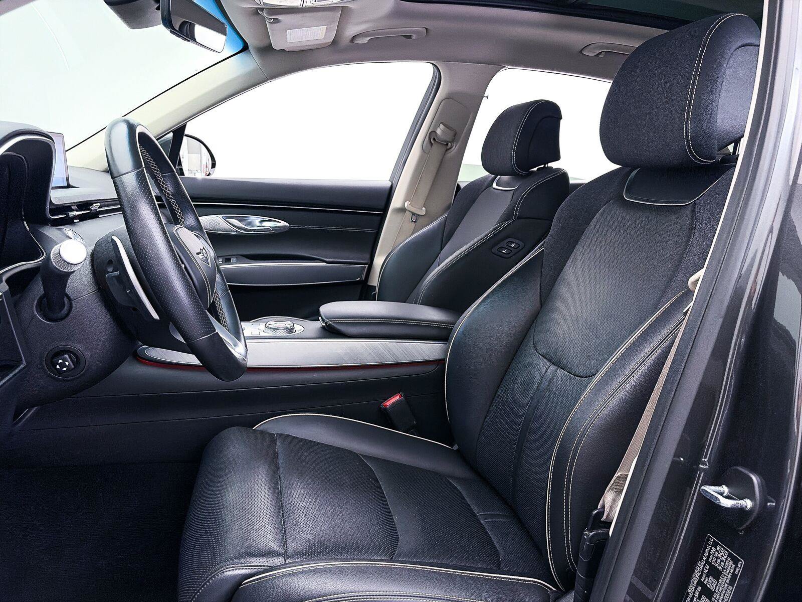Used 2023 Genesis Electrified GV70 AWD/4WD image 22