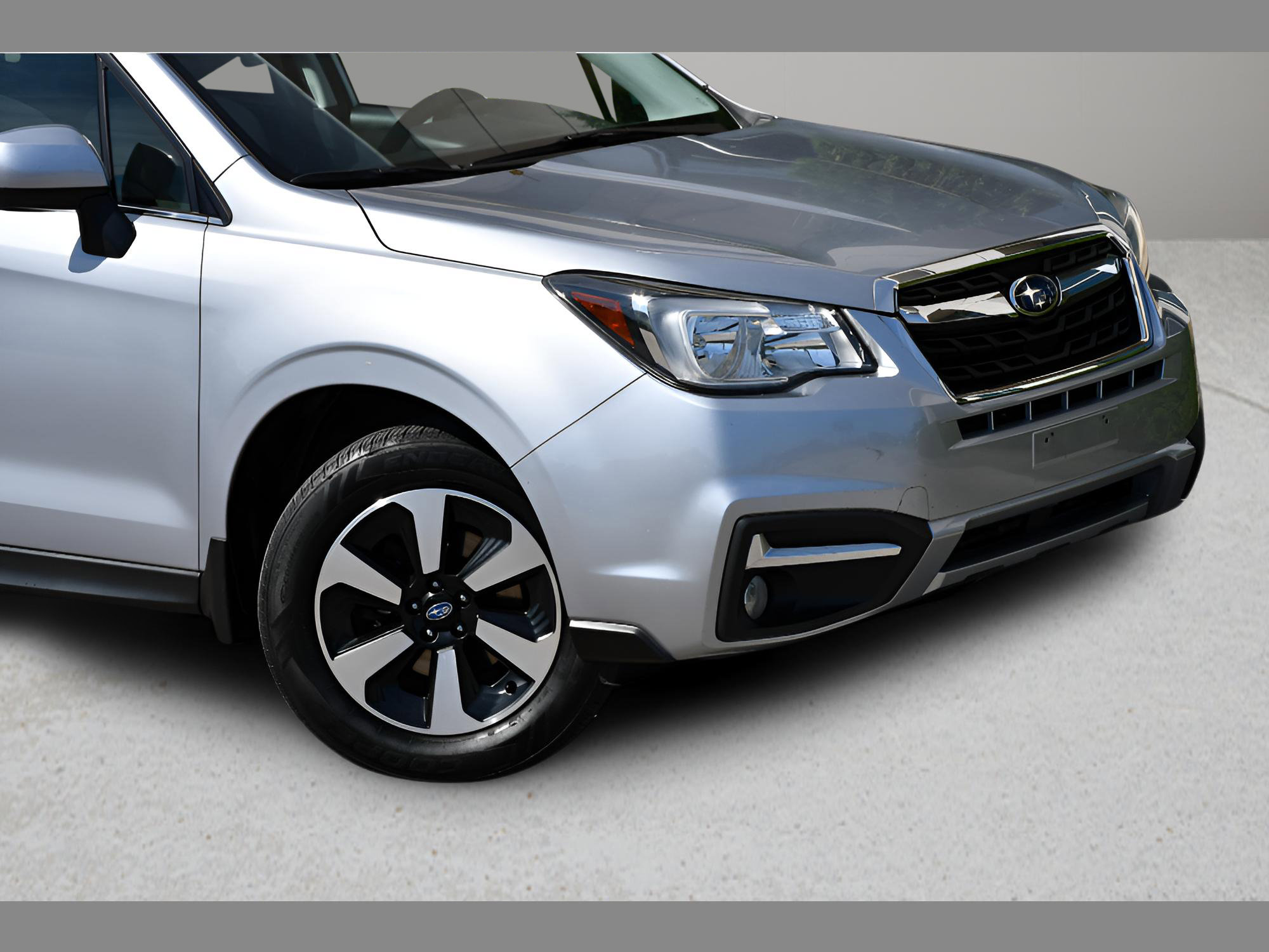Used 2017 Subaru Forester 2.5i Limited AWD/4WD image 10