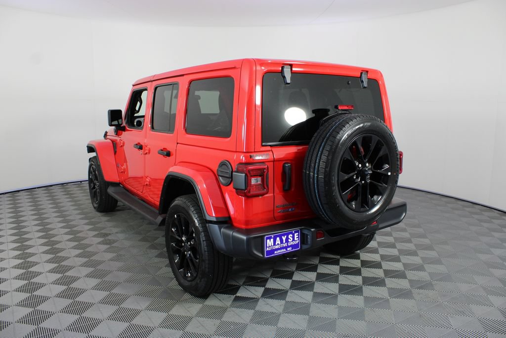 Used 2025 Jeep Wrangler Unlimited Sahara AWD/4WD image 21