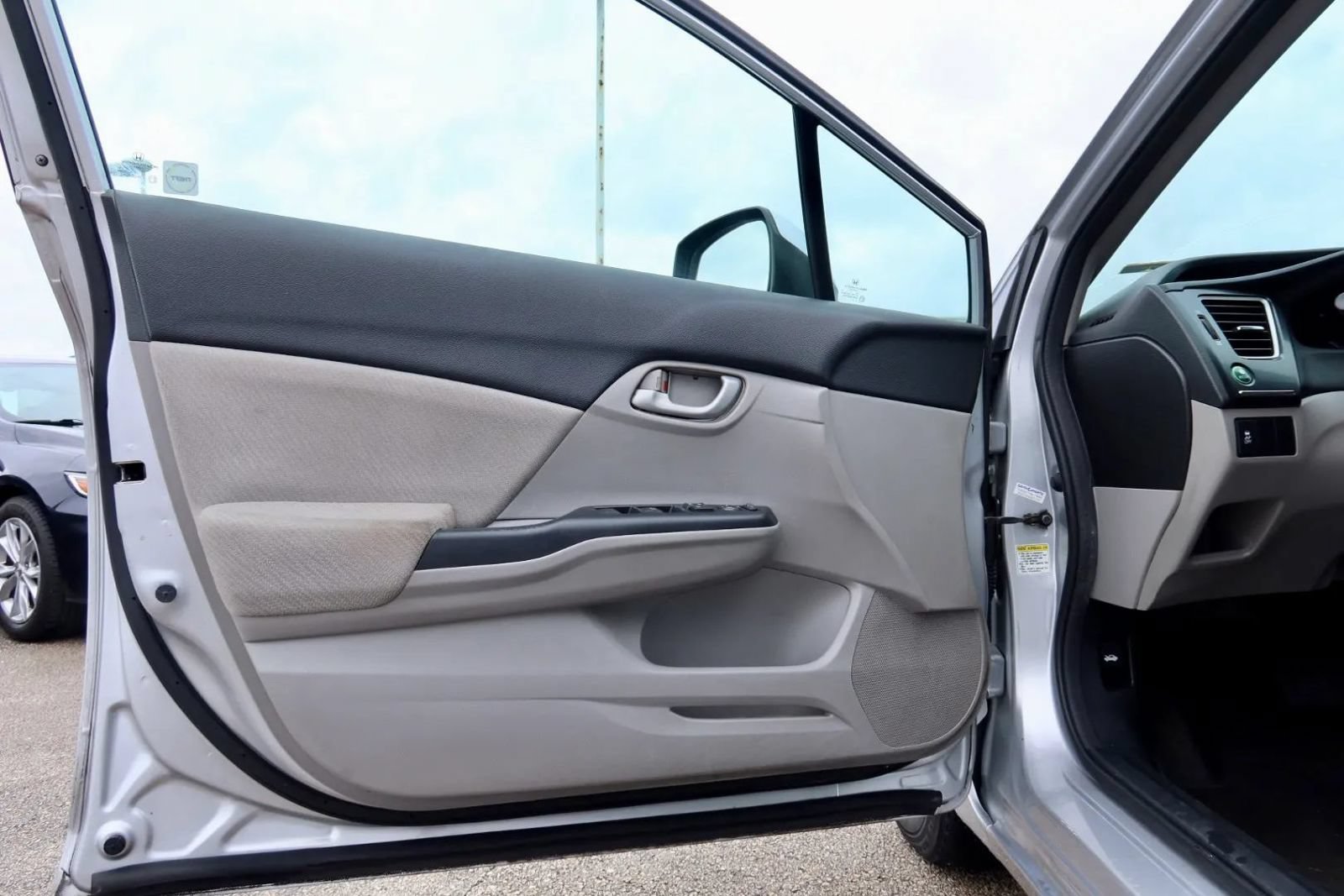 Used 2013 Honda Civic LX image 12
