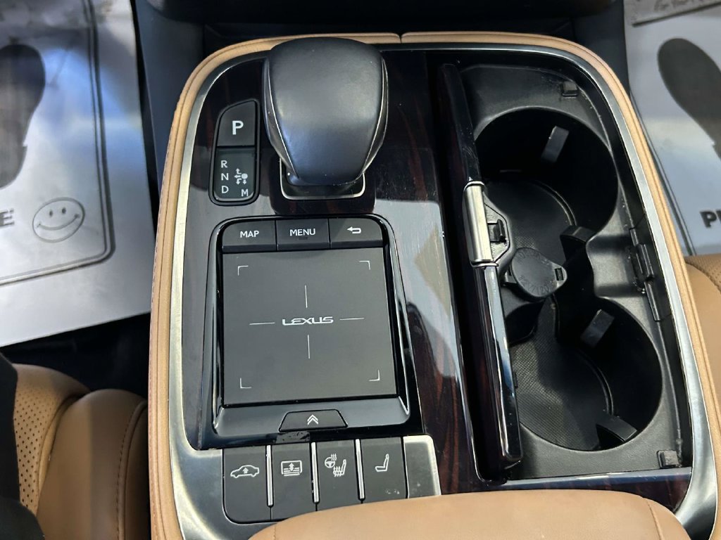 Used 2022 Lexus LS 500 w/ Interior Upgrade Package RWD image 17