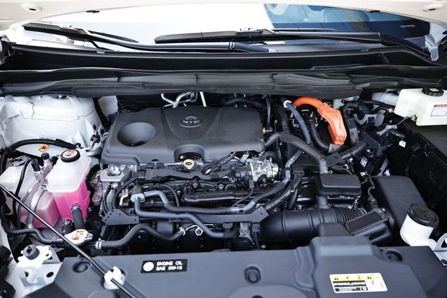 Used 2025 Toyota Sienna Platinum AWD/4WD image 36