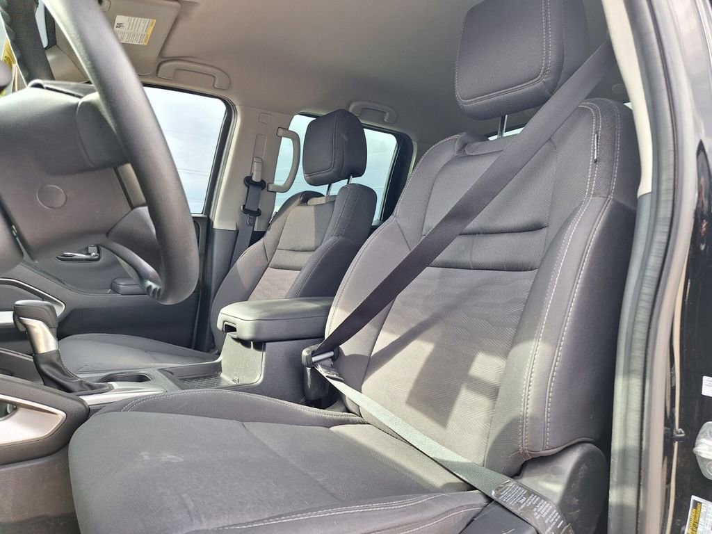 Used 2024 Nissan Frontier SV image 21