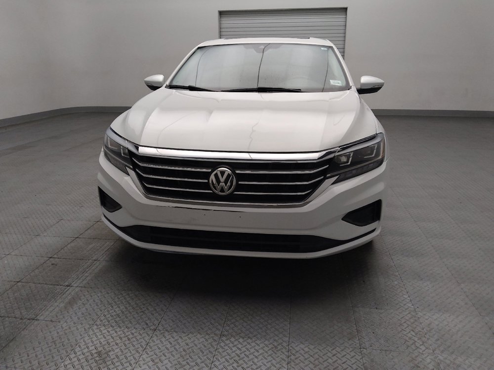 Used 2022 Volkswagen Passat 2.0T SE FWD image 15