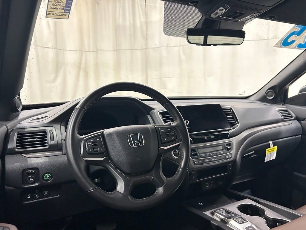 Used 2025 Honda Ridgeline RTL image 17