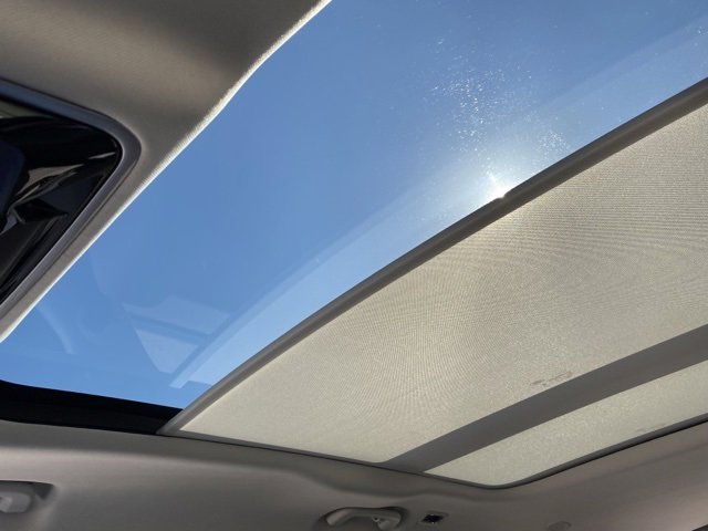 New 2025 Land Rover Range Rover Velar S image 15