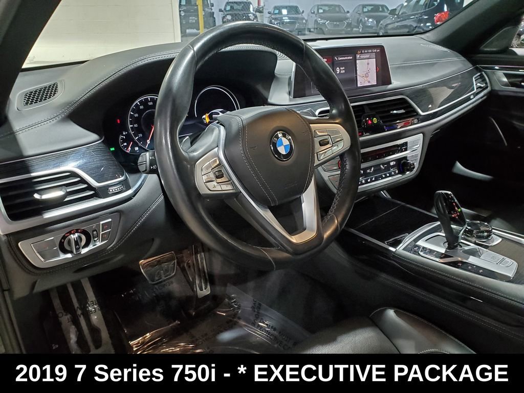 Used 2019 BMW 750i w/ Luxury Rear Seating Package image 7