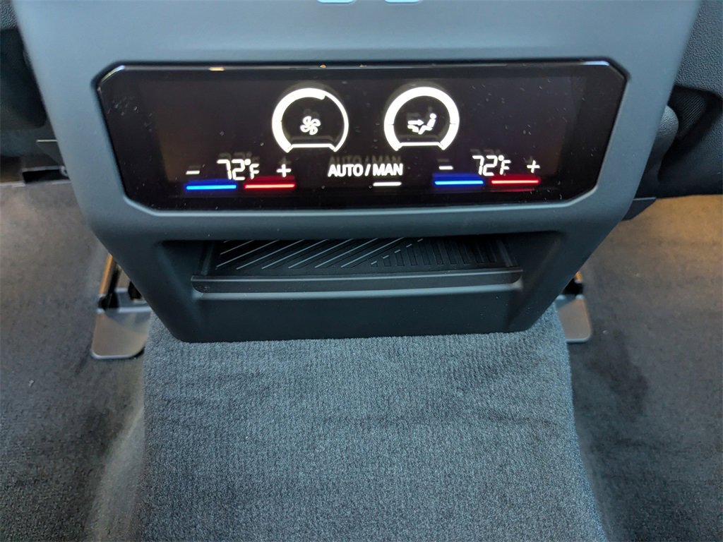 New 2026 BMW i5 eDrive40 w/ Executive Package image 18