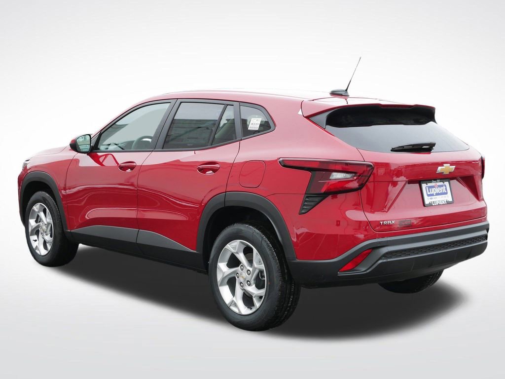 New 2026 Chevrolet Trax LS w/ LS Convenience Package FWD image 10