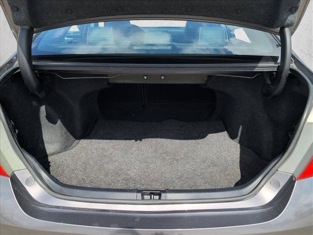 Used 2016 Toyota Camry SE FWD image 6