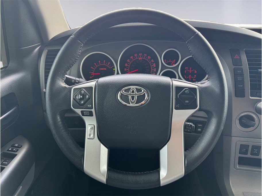Used 2016 Toyota Sequoia SR5 AWD/4WD image 14