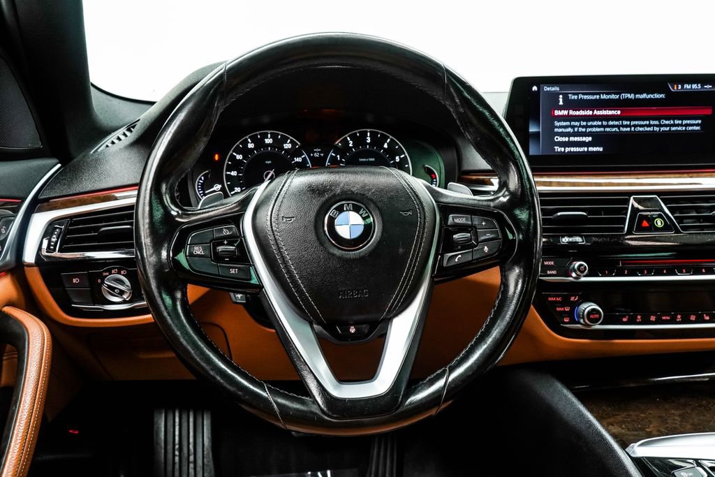 Used 2017 BMW 540i xDrive w/ Premium Package image 22