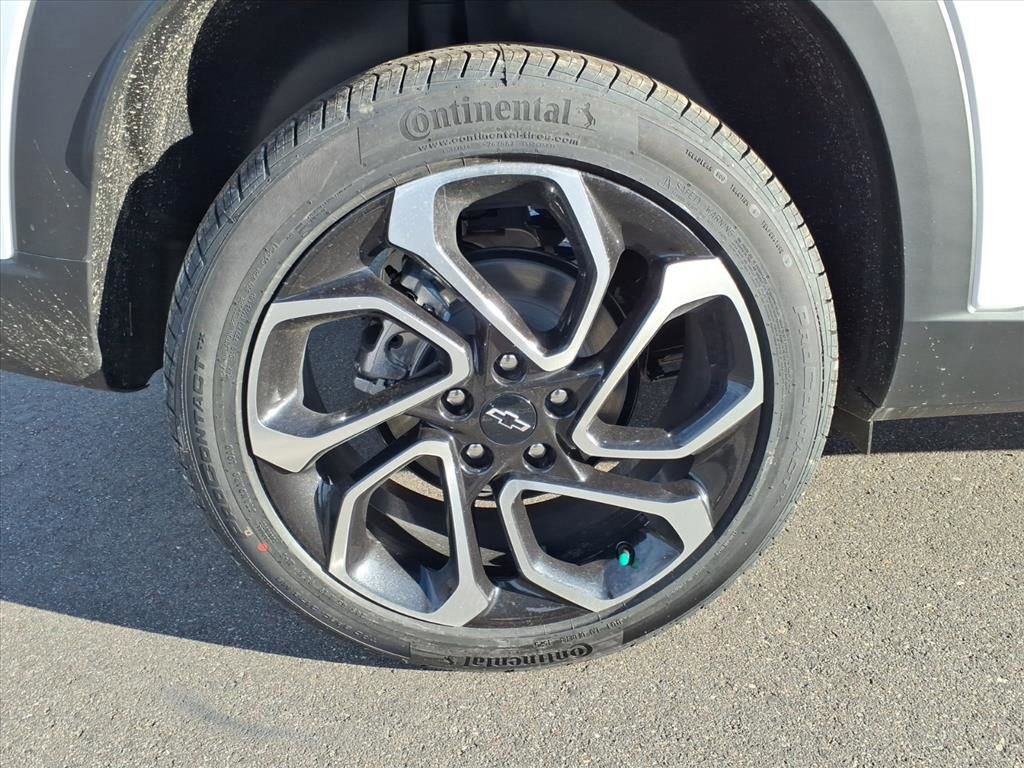 New 2026 Chevrolet Trax RS w/ Driver Confidence Package image 24