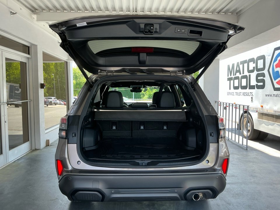 Certified 2025 Subaru Forester Touring w/ Popular Package - Touring AWD/4WD image 19