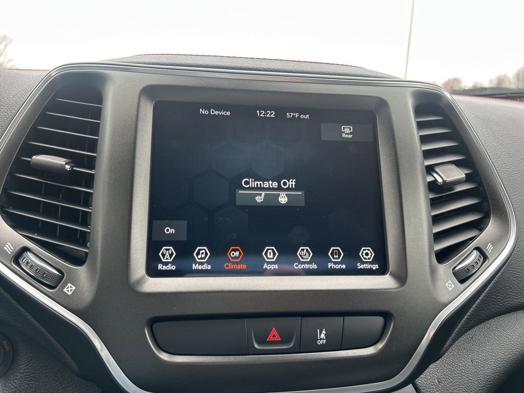 Used 2022 Jeep Cherokee Trailhawk w/ Trailer Tow Group image 15