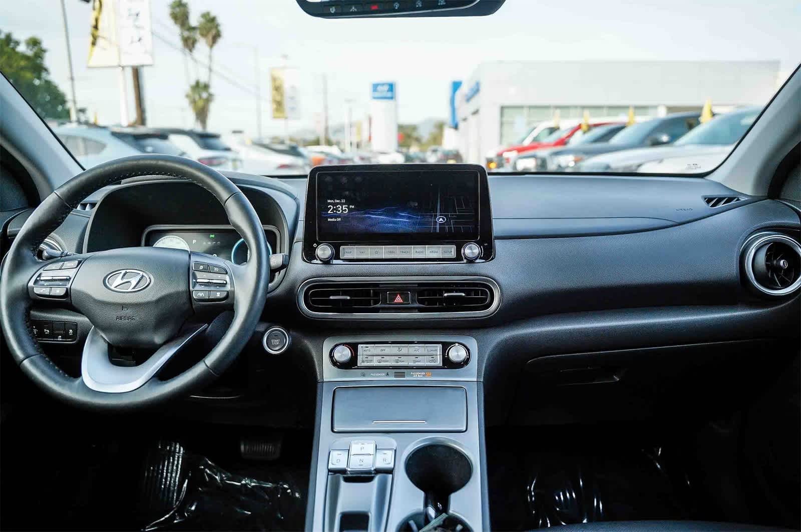 Certified 2022 Hyundai Kona Limited image 12