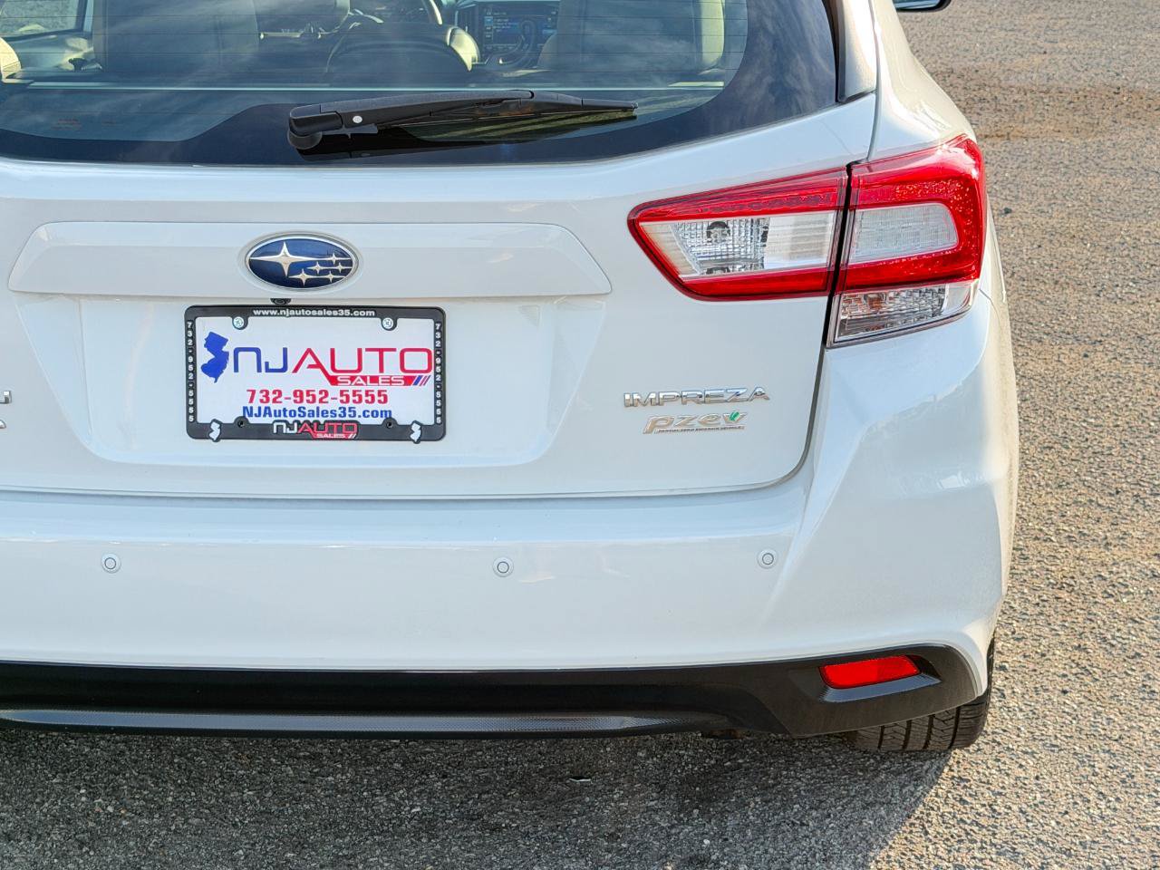 Used 2017 Subaru Impreza 2.0i Limited w/ Moonroof/BSD & Rcta/Eyesight AWD/4WD image 82