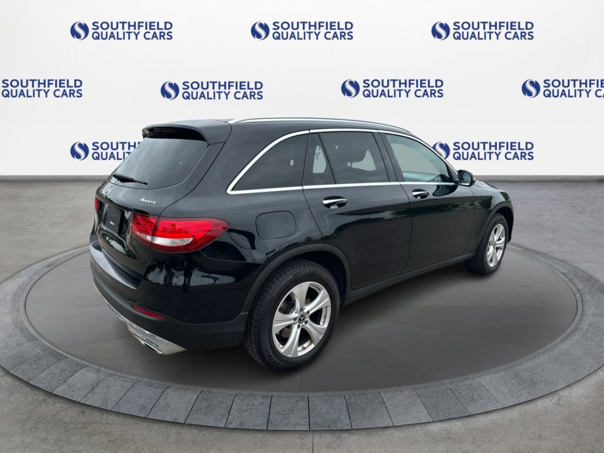 Used 2017 Mercedes-Benz GLC 300 4MATIC w/ Premium 1 Package image 7