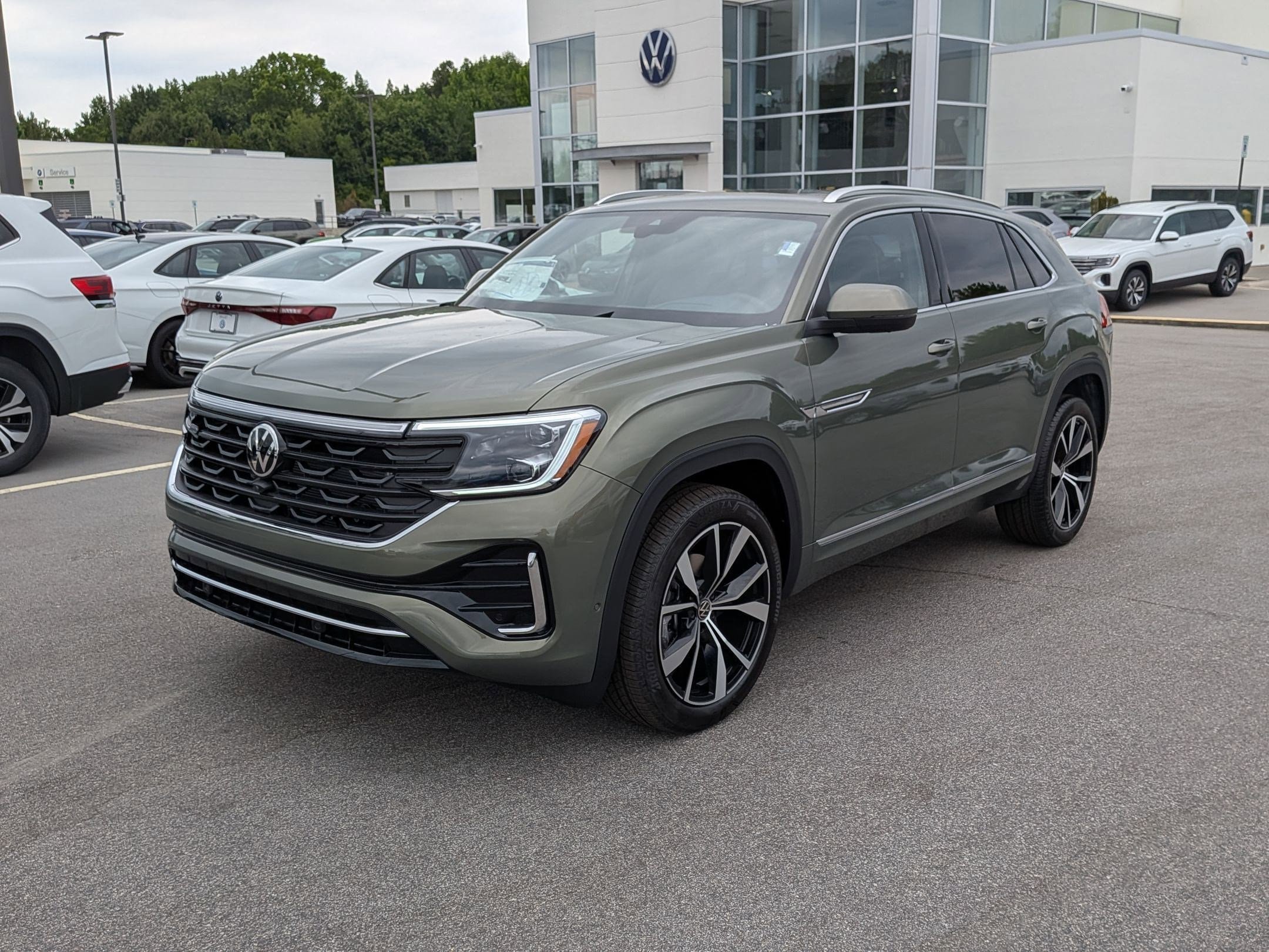 New 2026 Volkswagen Atlas Cross Sport SEL Premium R-Line AWD/4WD image 7