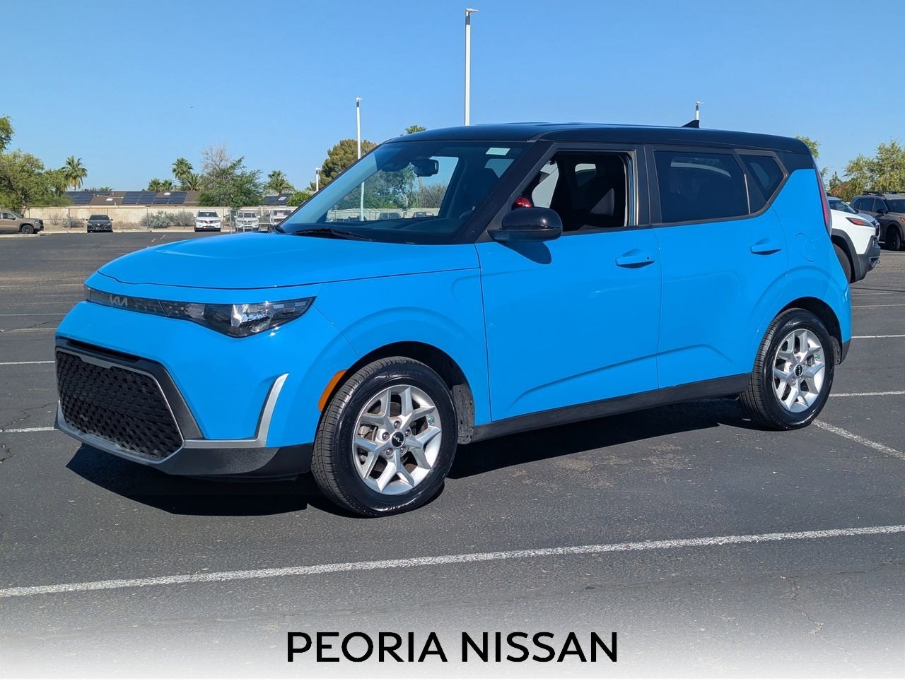 Used 2023 Kia Soul S FWD image 1
