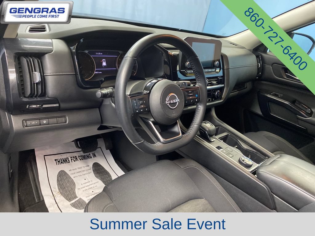 Used 2022 Nissan Pathfinder SV AWD/4WD image 11