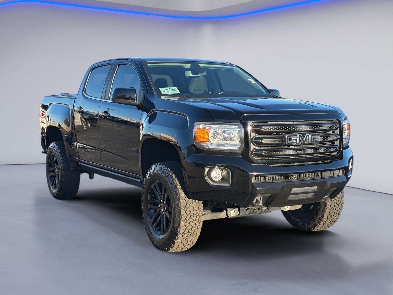 Used 2017 GMC Canyon SLE w/ All Terrain X Package image 9