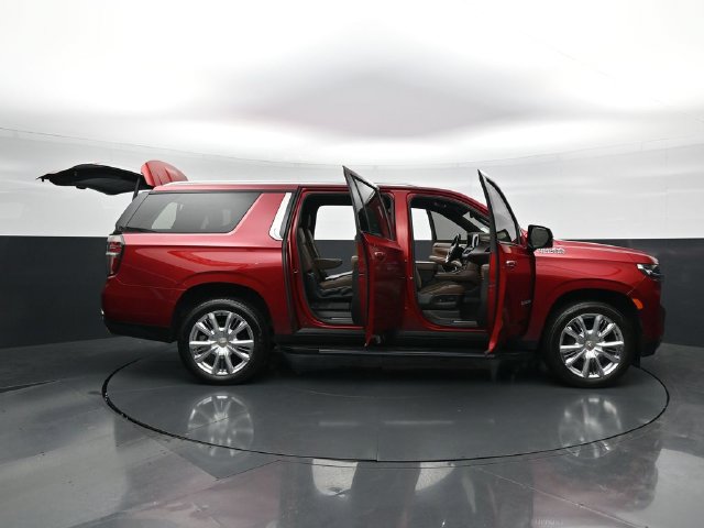 Used 2022 Chevrolet Suburban High Country AWD/4WD image 50