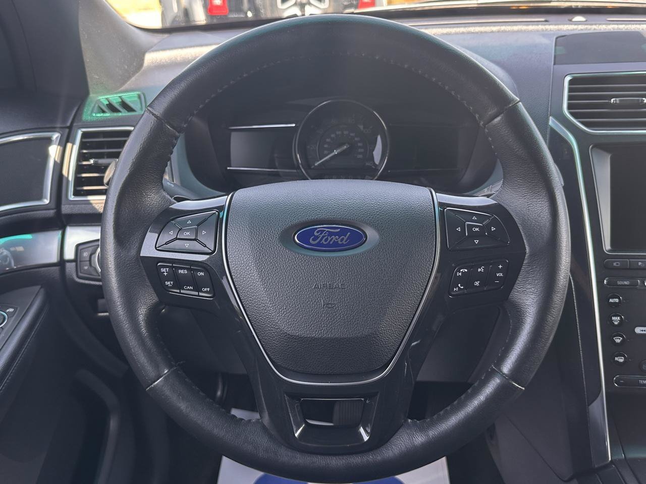 Used 2016 Ford Explorer Limited w/ Equipment Group 301A AWD/4WD image 12