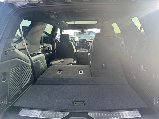 Used 2022 Chevrolet Tahoe RST w/ Luxury Package AWD/4WD image 34