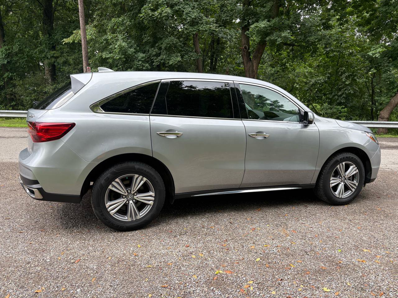 Used 2020 Acura MDX SH-AWD image 9
