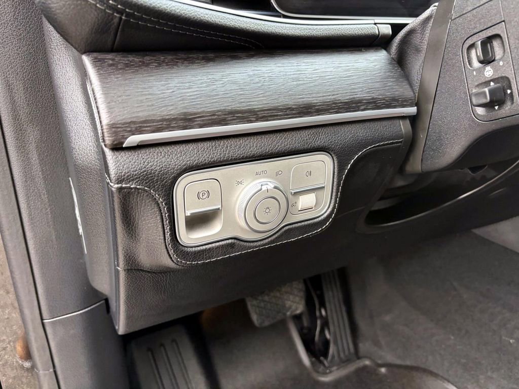 Used 2024 Mercedes-Benz GLE 350 4MATIC image 14