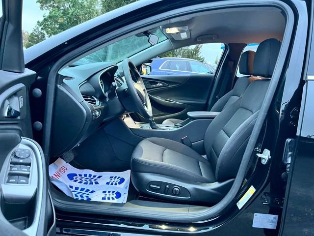 Used 2024 Chevrolet Malibu LT image 13