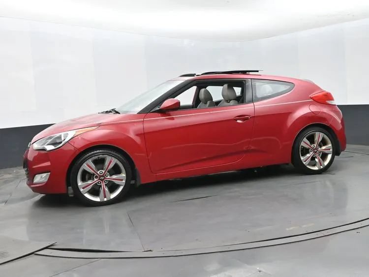 Used 2013 Hyundai Veloster w/ Style Pkg FWD image 5