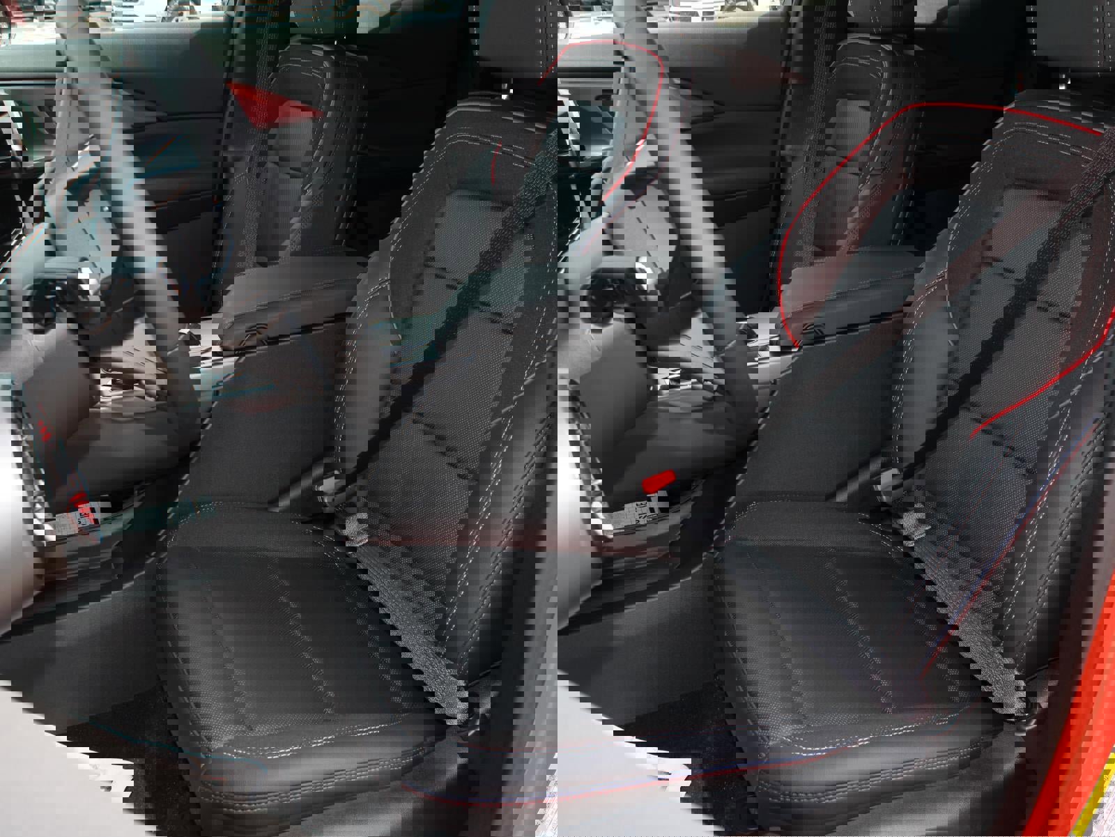 New 2025 Chevrolet Equinox EV RS w/ Convenience Package II image 17