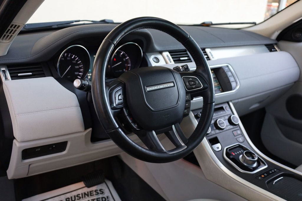 Used 2015 Land Rover Range Rover Evoque Pure Plus image 15