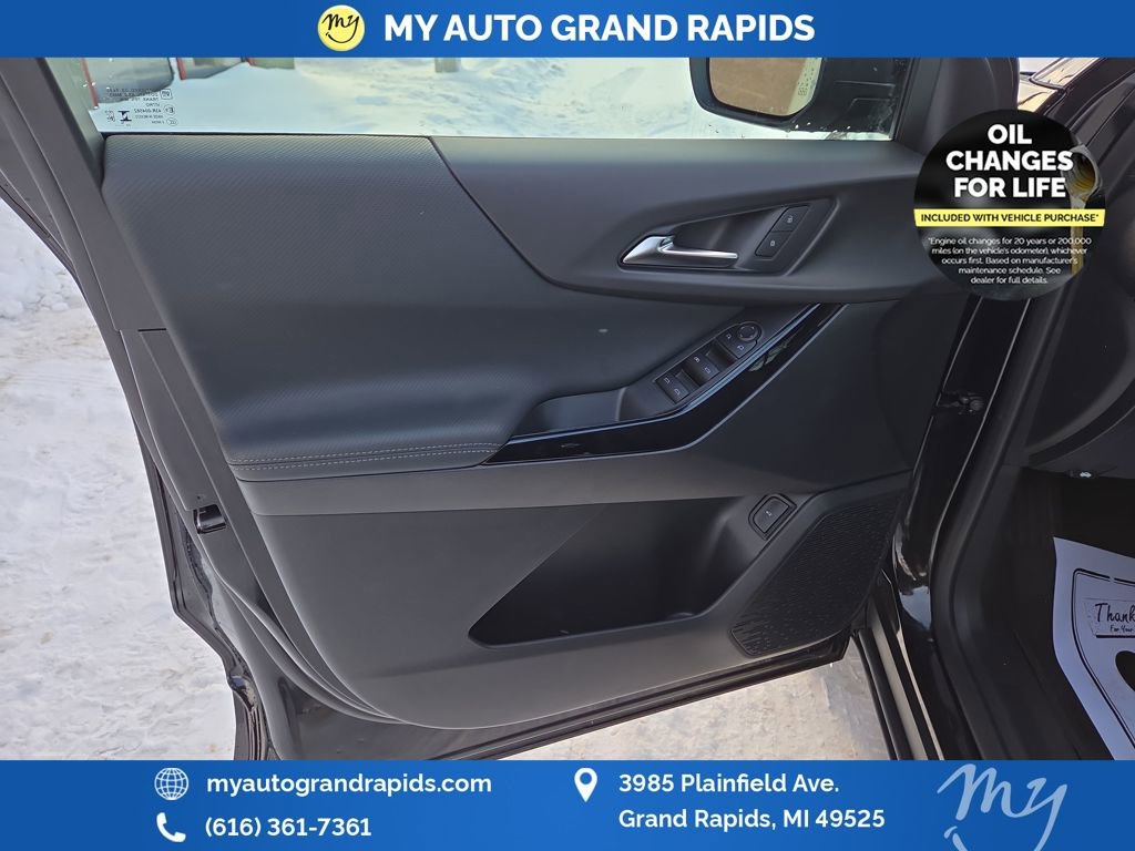 Used 2026 Chevrolet Equinox LT w/ Convenience Package II image 10