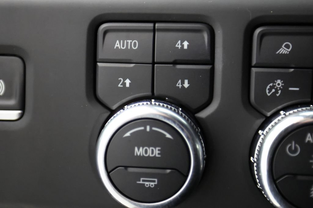 Used 2025 GMC Sierra 2500 AT4X AWD/4WD image 27