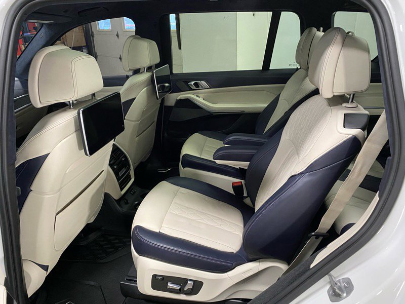 Used 2022 BMW ALPINA XB7 image 24
