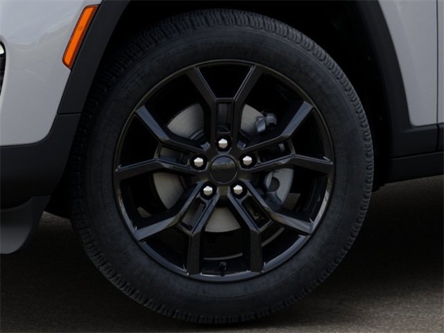 New 2025 Jeep Grand Cherokee Limited image 8