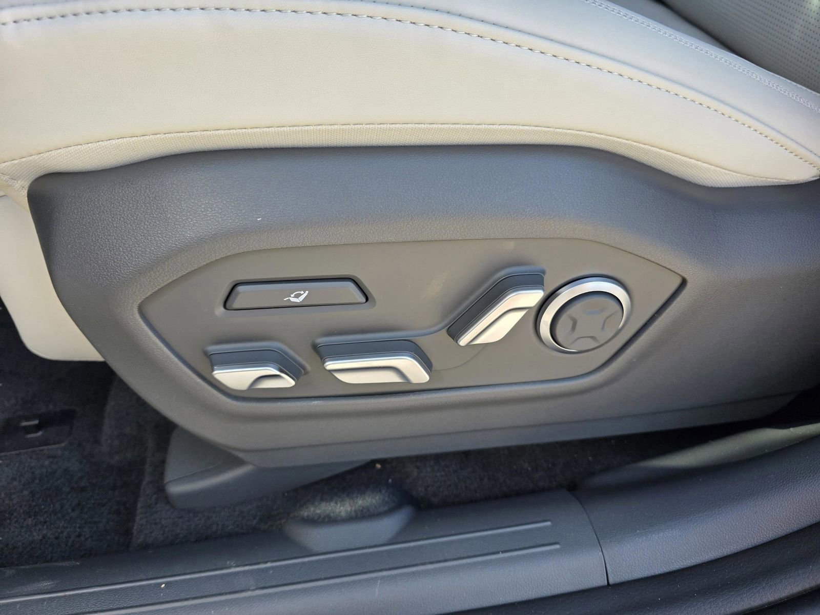 New 2026 Hyundai Santa Fe Calligraphy image 22
