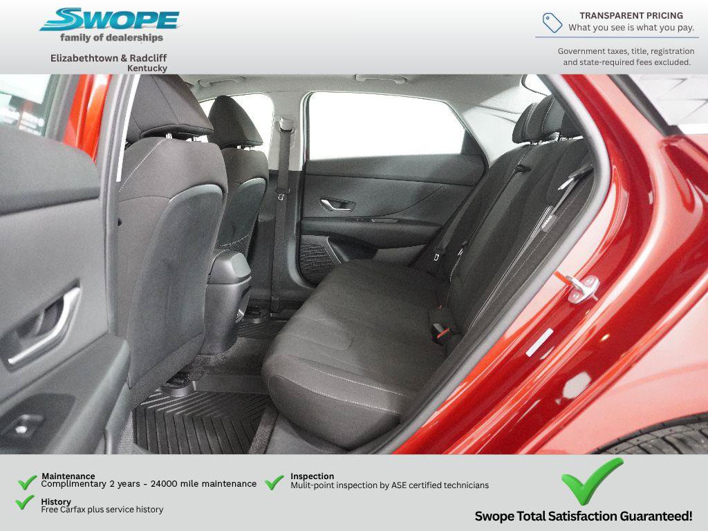 Used 2025 Hyundai Elantra SEL FWD image 11