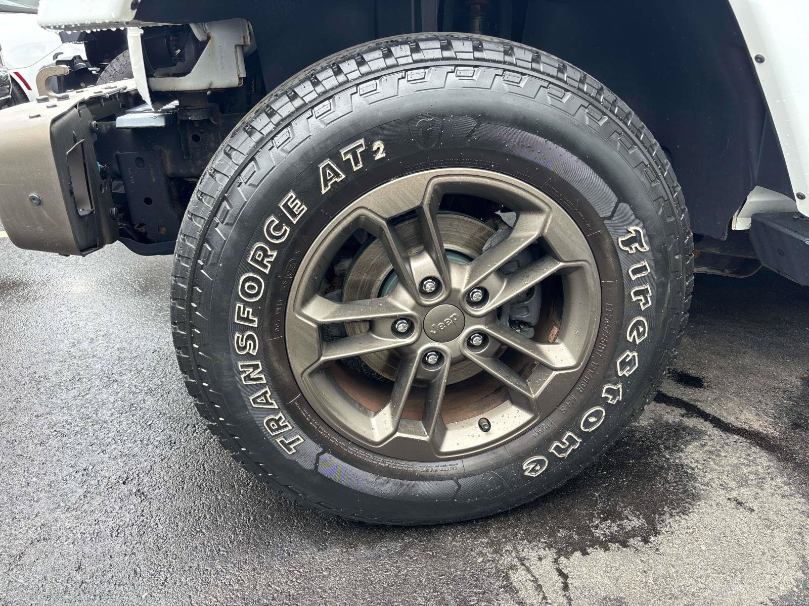 Used 2017 Jeep Wrangler Unlimited Sahara AWD/4WD image 3