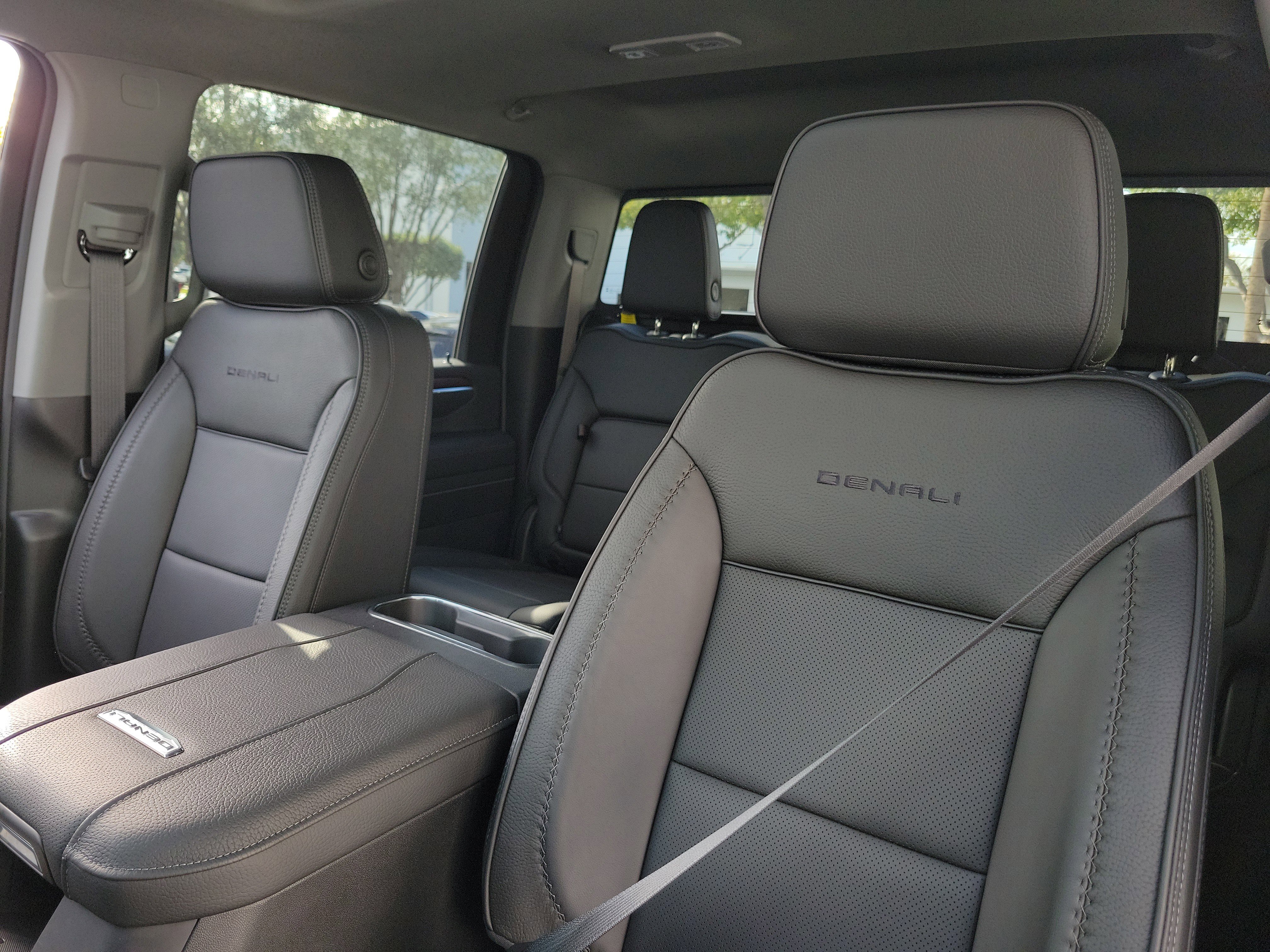 New 2026 GMC Sierra 2500 Denali w/ Denali Reserve Package AWD/4WD image 21