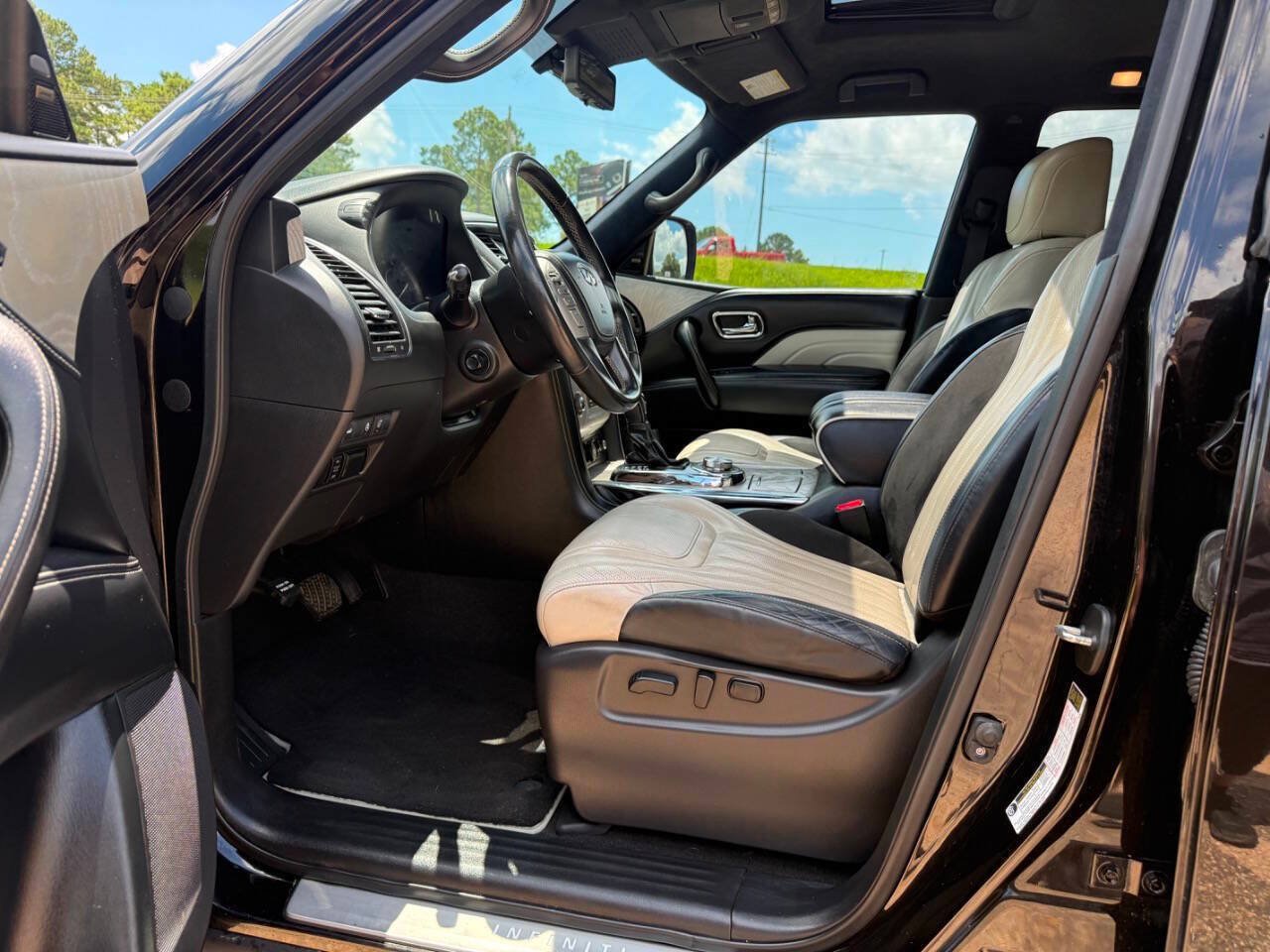 Used 2019 INFINITI QX80 Limited AWD/4WD image 12