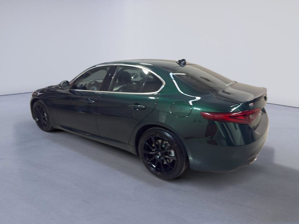 Used 2020 Alfa Romeo Giulia Ti image 5