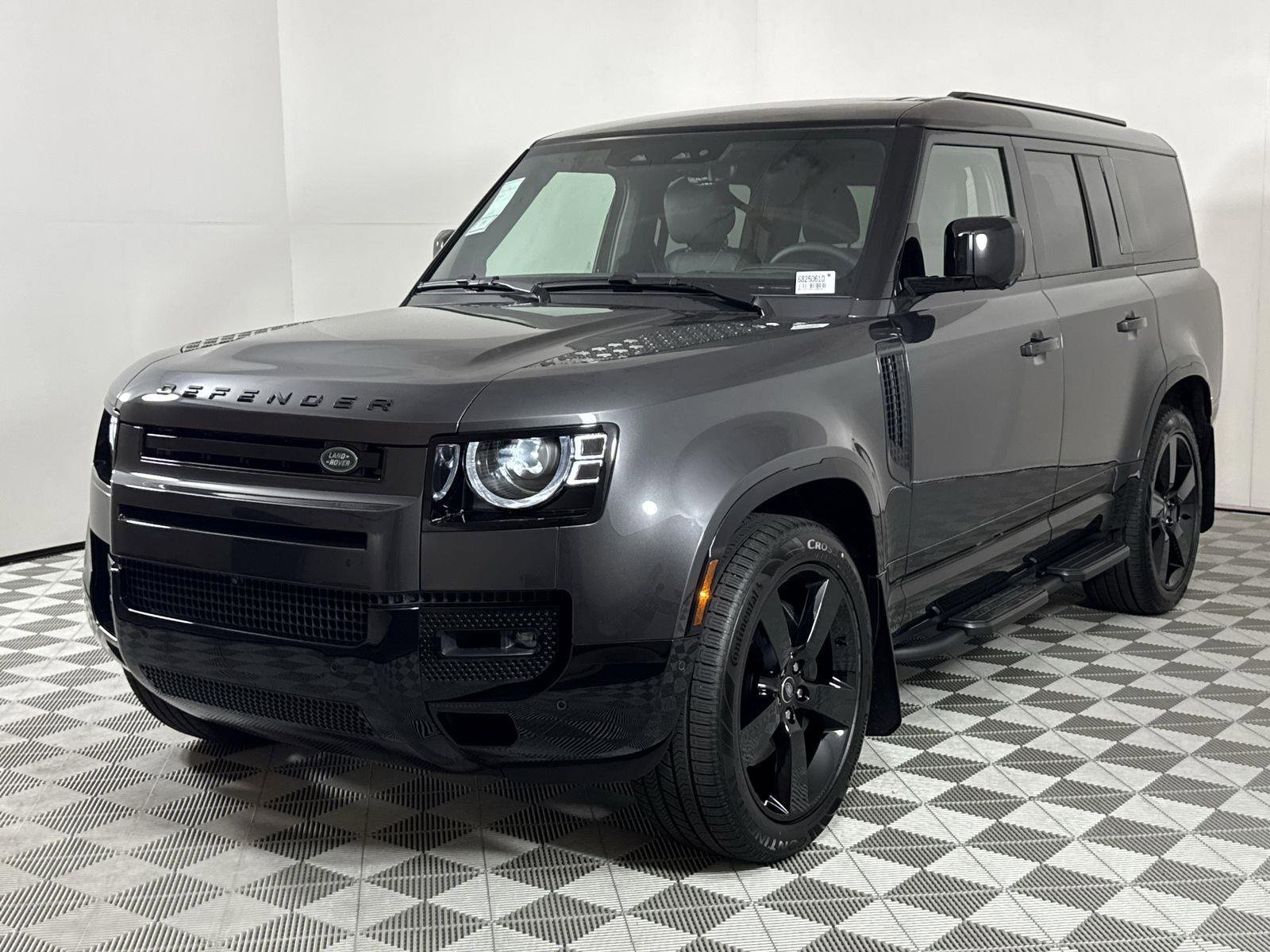 New 2025 Land Rover Defender 130 X-Dynamic SE