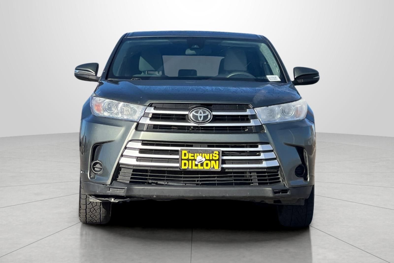 Used 2019 Toyota Highlander LE AWD/4WD image 7