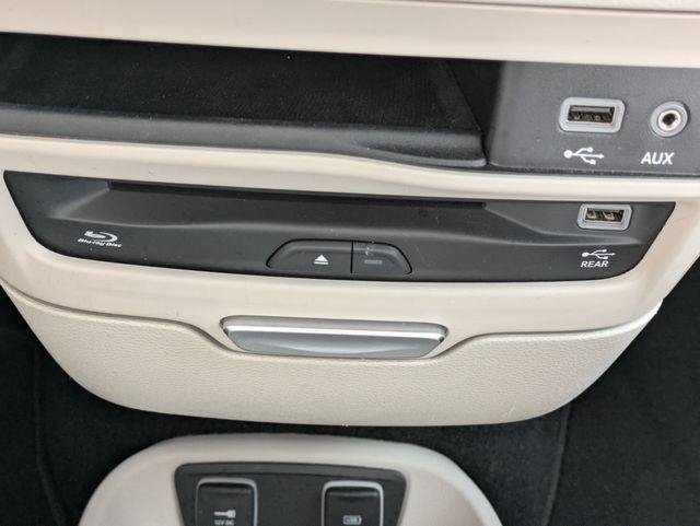 Certified 2020 Chrysler Pacifica Touring-L Plus w/ Tire & Wheel Group FWD image 26
