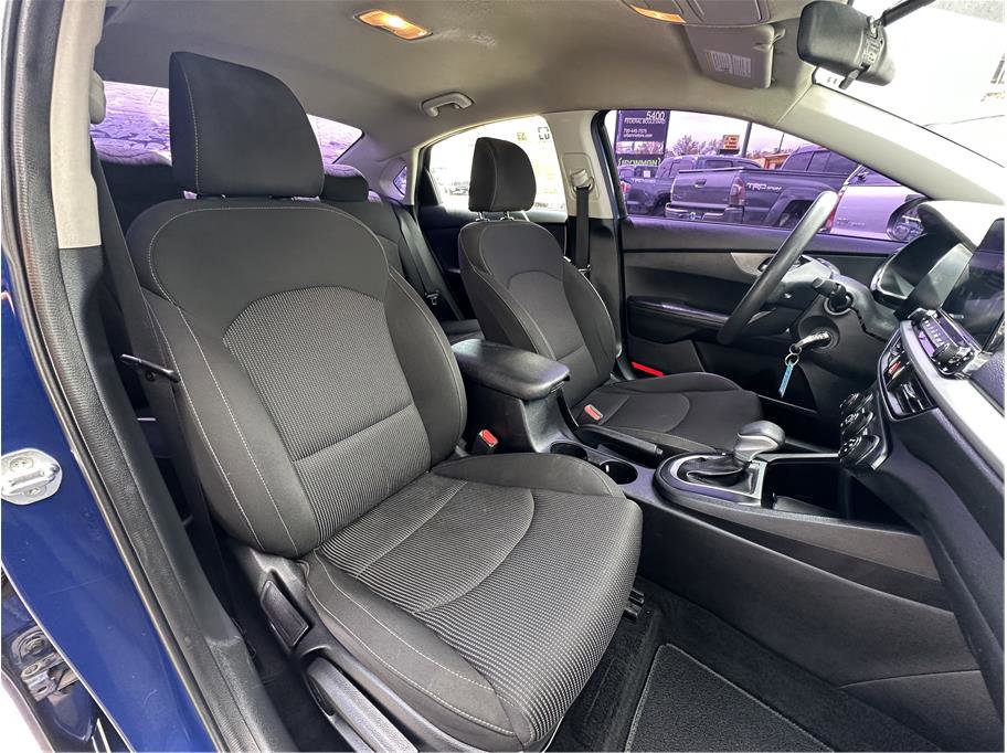 Used 2020 Kia Forte LXS FWD image 5