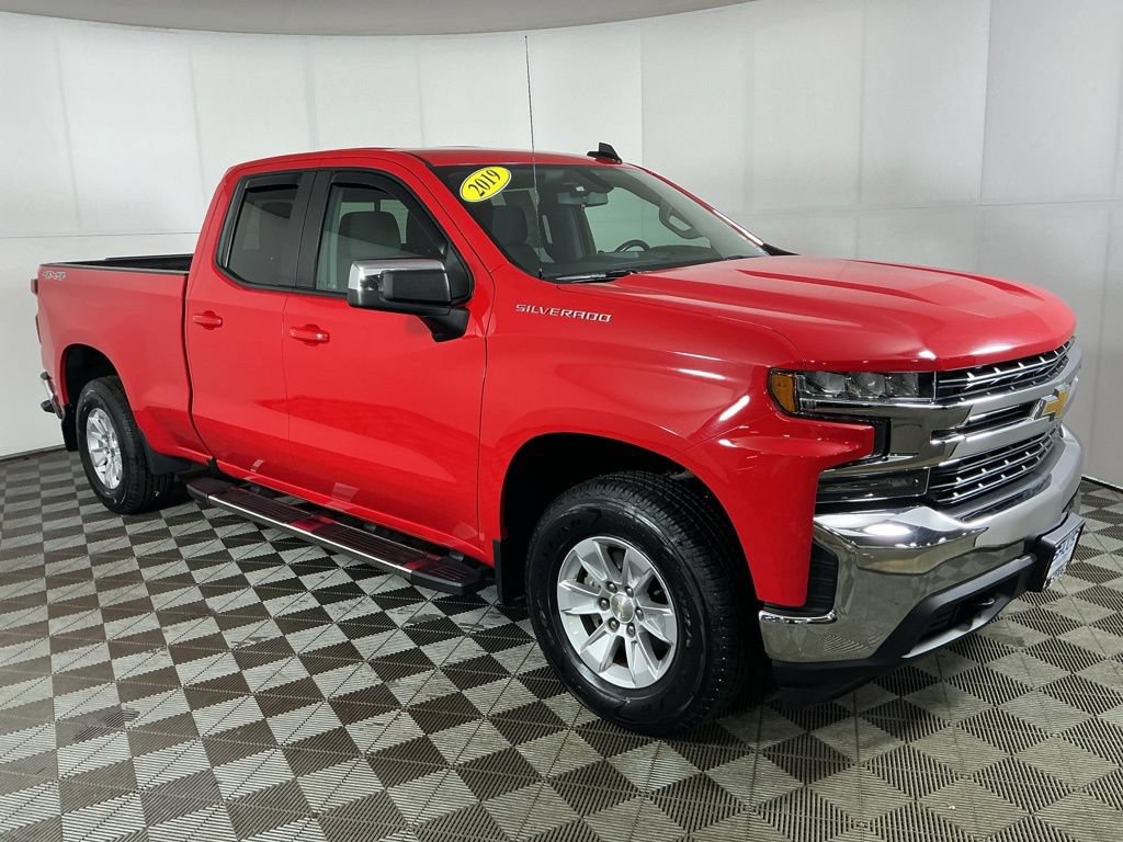 Used 2019 Chevrolet Silverado 1500 LT w/ All-Star Edition AWD/4WD image 2